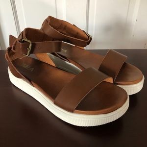 MIA leather sandals - brand new